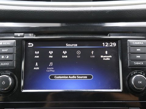 Nissan Qashqai 1.3 DIG-T N-Connecta Euro 6 (s/s) 5dr 17