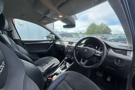 Skoda Octavia 2.0 TDI Scout Estate 5dr Diesel DSG 4WD Euro 6 (s/s) (184 ps) 15