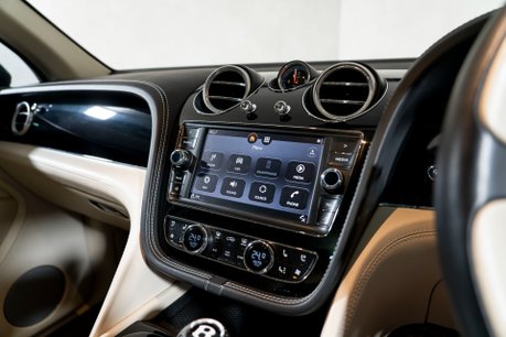 Bentley Bentayga W12. ALL TERRAIN SPEC. PANORAMIC ROOF. H, C & M SEATS. PRIVACY GLASS. 45