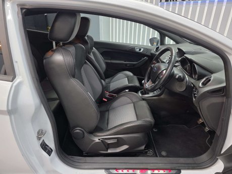 Ford Fiesta 1.6T EcoBoost ST-3 Hatchback 3dr Petrol Manual Euro 6 (182 ps) 19