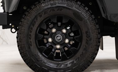 Land Rover Defender 110 XS 23