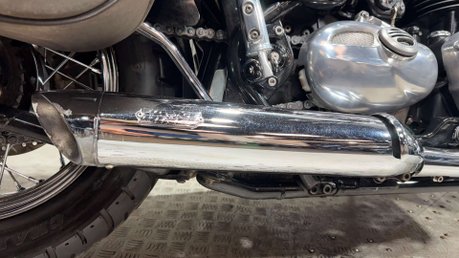 Triumph Speedmaster 2019 ONLY 24K LONG MOT PANNIERS SISSY BAR CRUISER ROADSTER 27