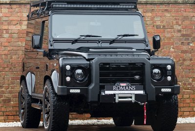 Land Rover Defender 90 Urban Truck
