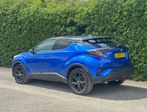 Toyota C-HR 1.8 VVT-h Dynamic SUV 5dr Petrol Hybrid CVT Euro 6 (s/s) (122 ps) 32