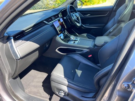 Jaguar F-Pace 2.0 D200 MHEV R-Dynamic HSE Auto AWD Euro 6 (s/s) 5dr 34