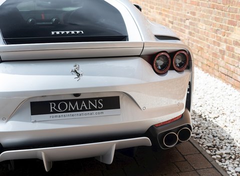 Ferrari 812 Superfast 23