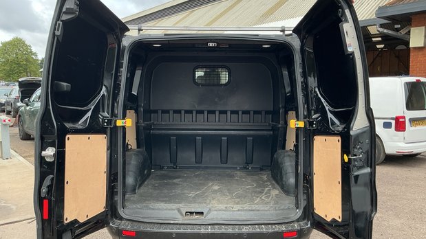 Ford Transit Custom Crew Cab AUTO SWB L1H1 Low Roof Limited 320 Air Con Sensors Cam EURO 6 5
