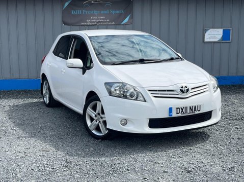 Toyota Auris 1.6 V-Matic SR Euro 5 5dr 37
