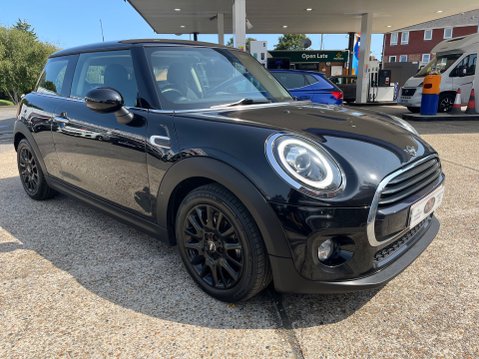 Mini Hatch 1.5 COOPER 4
