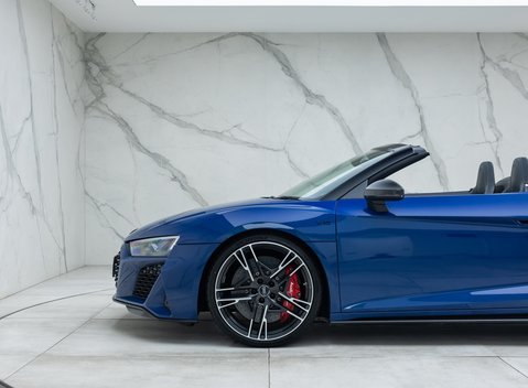 Audi R8 V10 PERFORMANCE CARBON BLACK SPYDER 48