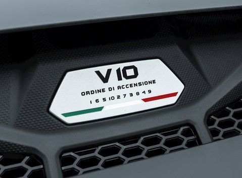 Lamborghini Huracan LP640-4 EVO 27