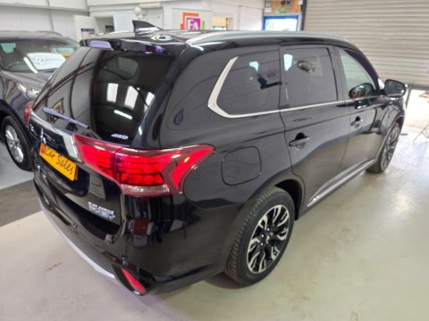 Mitsubishi Outlander 2.0h 12kWh 4hs CVT 4WD Euro 6 (s/s) 5dr 14