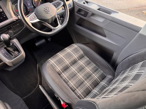 Volkswagen Transporter T32 TDI KOMBI HIGHLINE 4MOTION 30