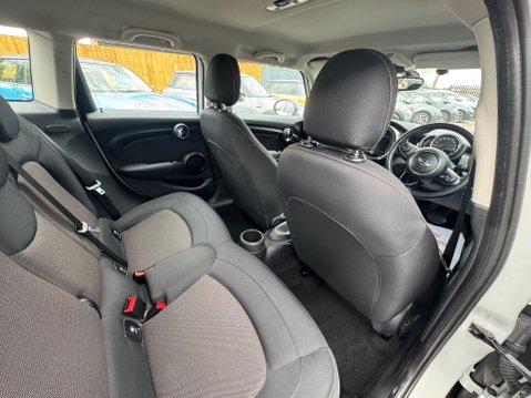 Mini Hatch COOPER 43
