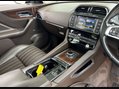 Jaguar F-Pace 2.0 F-PACE Portfolio AWD i Auto 4WD 5dr 15