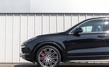 Porsche Cayenne Turbo 27