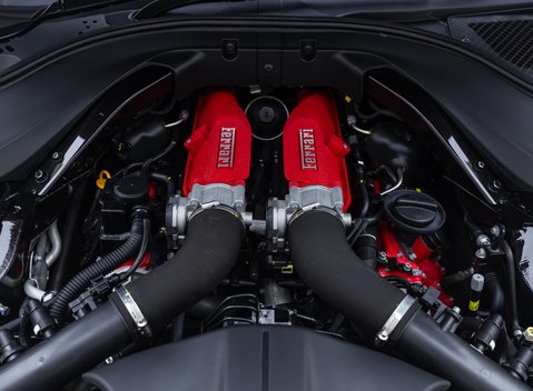 Ferrari Roma SPIDER 40