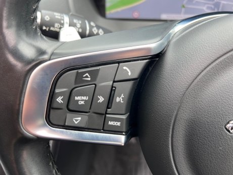 Jaguar F-Pace 2.0 D180 Chequered Flag Auto AWD Euro 6 (s/s) 5dr 52