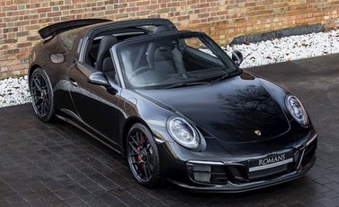Porsche 911 Targa 4 GTS (991.2) 25