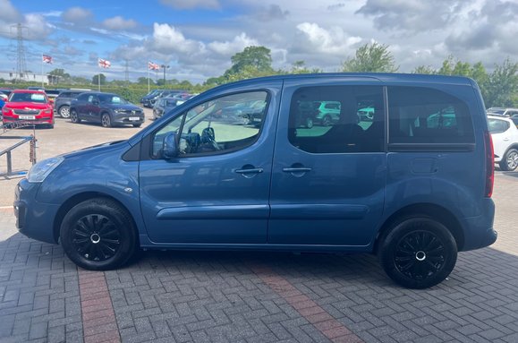 Citroen Berlingo Multispace 1.6 BlueHDi Feel Multispace MPV Wheel Chair Ramp 11