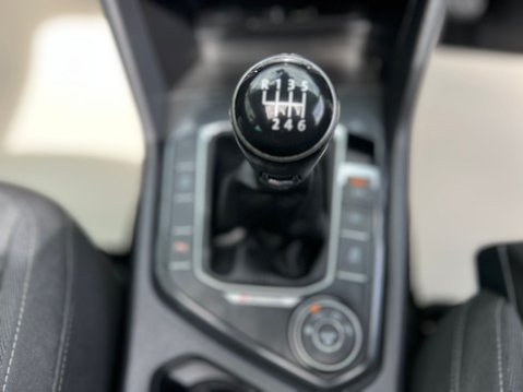 Volkswagen Tiguan SEL TDI BMT 4MOTION 52