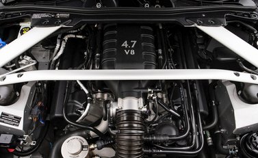 Aston Martin Vantage GT8 33