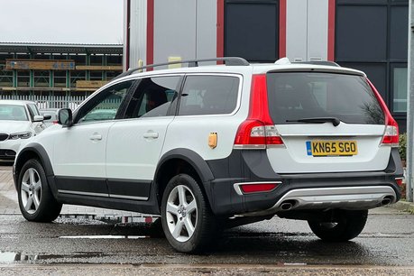 Volvo XC70 2.4 D5 SE Lux Estate 5dr Diesel Auto AWD Euro 6 (s/s) (220 ps) 11
