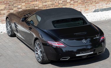 Mercedes-Benz SLS AMG Roadster 10
