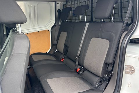 Ford Transit Connect 220 Leader DCIV Selectshift Auto - Sat Nav / 5 Seats / Rear Camera 17