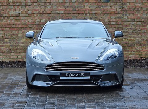 Aston Martin Vanquish 2