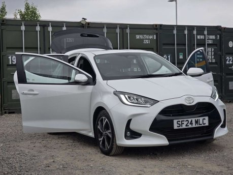 Toyota Yaris 1.5 VVT-h Design Hatchback 5dr Petrol Hybrid E-CVT Euro 6 (s/s) (116 ps) 6