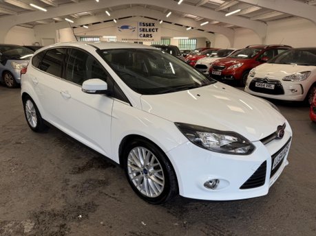 Ford Focus 1.0T EcoBoost Zetec Navigator Euro 5 (s/s) 5dr