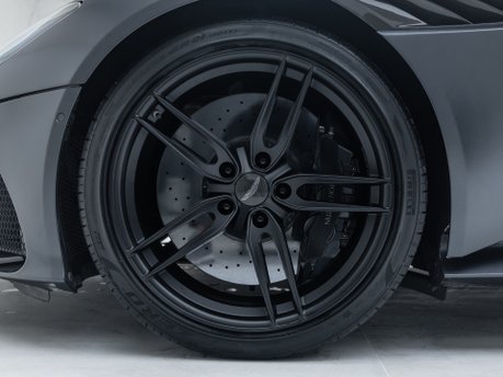 Aston Martin DBS Superleggera