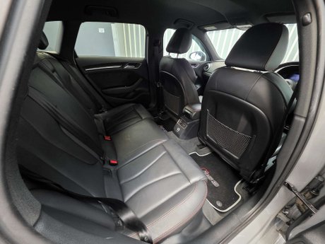 Audi RS3 2.5 TFSI Sportback 5dr Petrol S Tronic quattro Euro 6 (s/s) (400 ps) 11