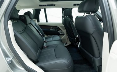 Land Rover Range Rover P510e Autobiography 24