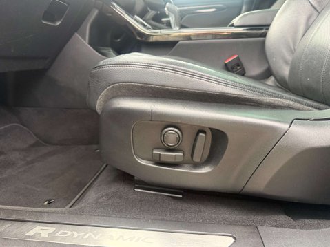 Land Rover Range Rover Evoque 2.0 Range Rover Evoque R-Dynamic SE D Auto 4WD 5dr 13