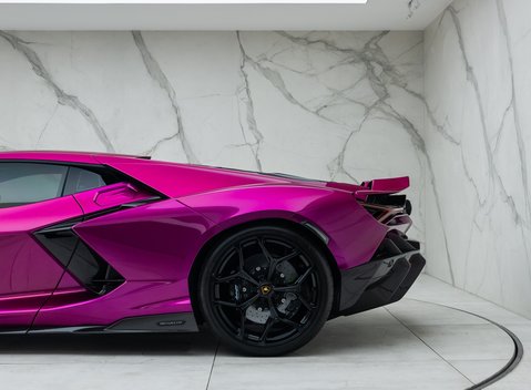 Lamborghini Revuelto 43