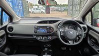Toyota Yaris 1.5 VVT-i Icon Hatchback 5dr Petrol CVT Euro 6 (111 ps) 6