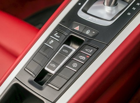 Porsche 911 (991) Targa 4S PDK 8