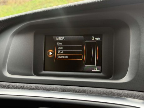Volvo V40 1.6 V40 SE Luxury D2 Auto 5dr 29