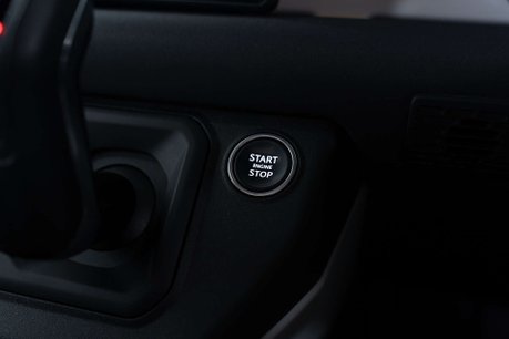 Land Rover Defender 3.0 Defender X-Dynamic SE D MHEV Auto 4WD 3dr 30