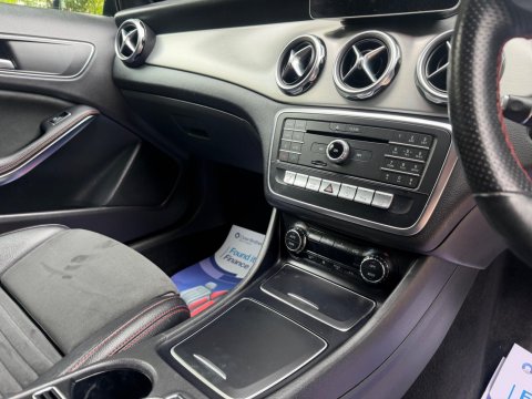 Mercedes-Benz GLA 1.6 GLA200 AMG Line Edition 7G-DCT Euro 6 (s/s) 5dr 8