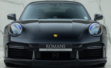 Porsche 911 Turbo S (992) 4