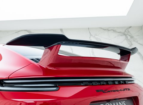 Porsche 911 Carrera 4 GTS (992) 31