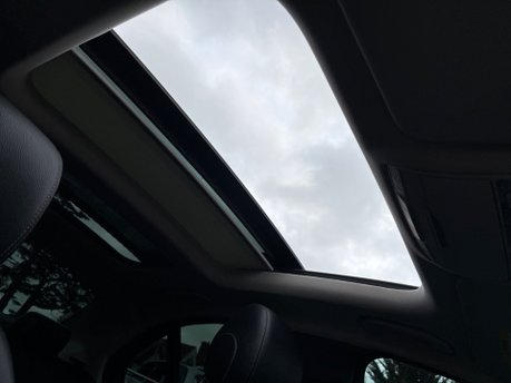 Mercedes-Benz C Class 2.0 C220d Sport (Premium Plus) Saloon 4dr Diesel G-Tronic+ Euro 6 (194ps) 7