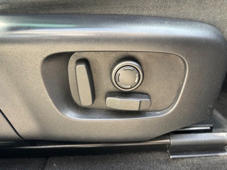 Land Rover Range Rover Evoque 2.0 P200 MHEV R-Dynamic SE SUV 5dr Petrol Auto 4WD Euro 6 (s/s) (200 ps) 22