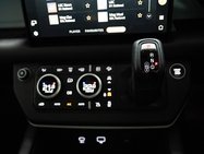 Land Rover Defender 2.0 P400e 15.4kWh X-Dynamic HSE SUV 5dr Petrol Plug-in Hybrid Auto 4WD Euro 18