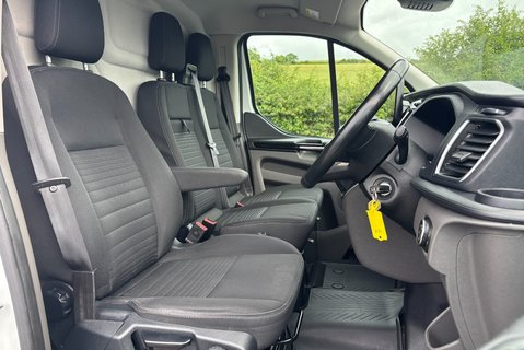 Ford Transit Custom 280 L1 130 ps Limited Panel Van - No VAT 4