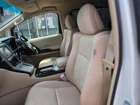 Toyota Alphard Auto+Hybrid+7Seats+Clean 31