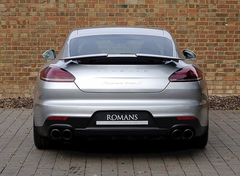 Porsche Panamera Turbo S 39